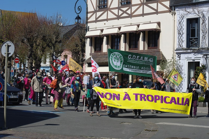 Manifestation « Non à Tropicalia »